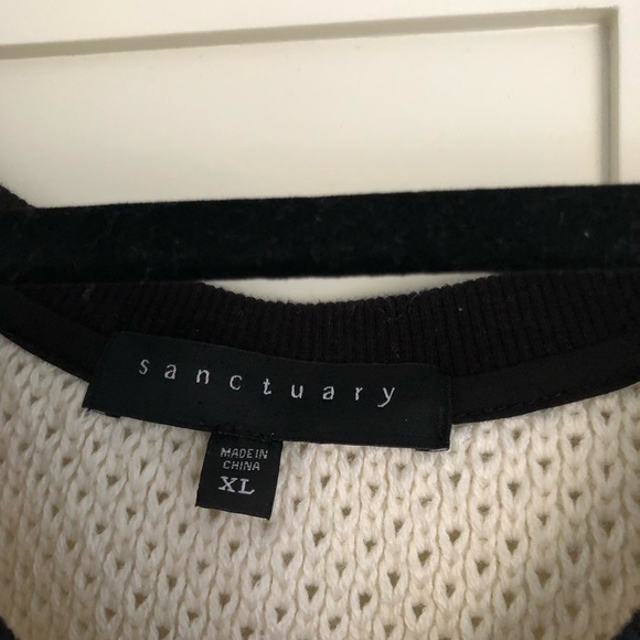 Sweater - Picture 4 of 4